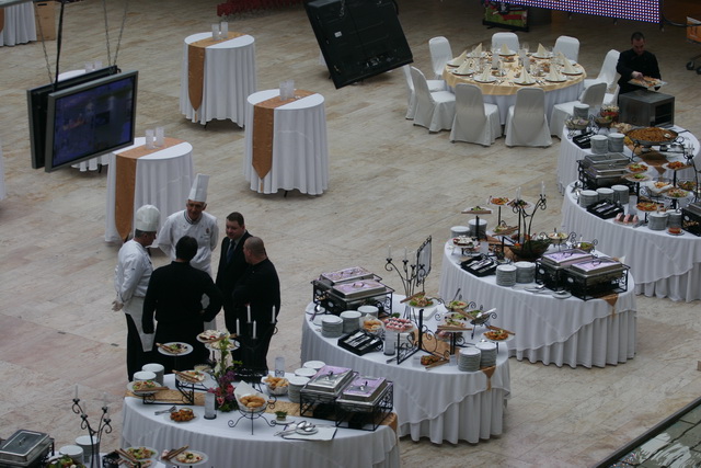 Bonus Party Service. Catering, vend&eacute;gl&aacute;t&aacute;s, gasztron&oacute;mia.